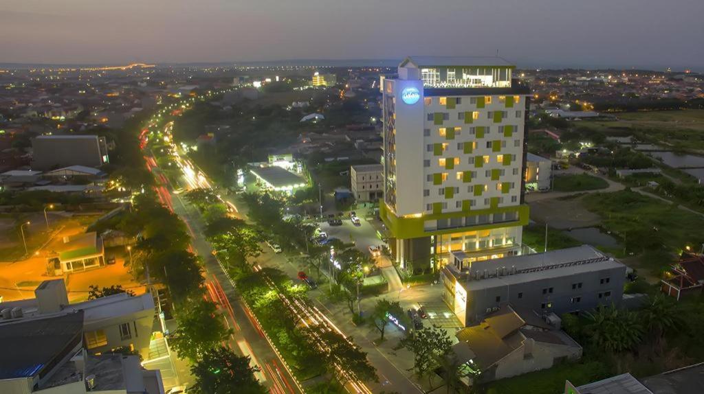 Hotel Dafam Pacific Caesar Surabaya Ngoại thất bức ảnh