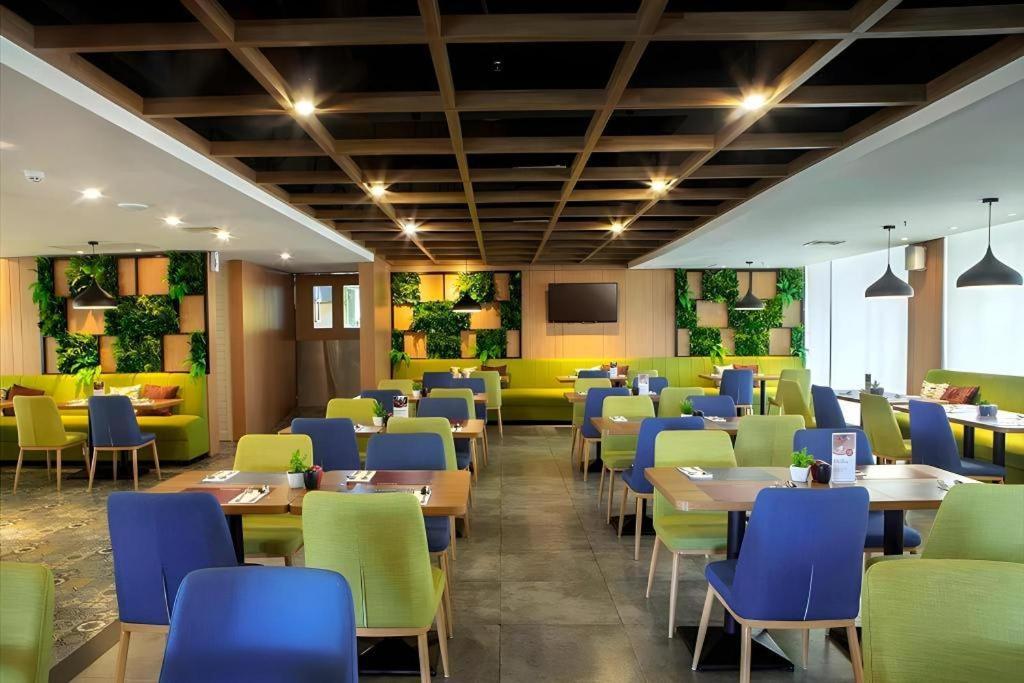 Hotel Dafam Pacific Caesar Surabaya Ngoại thất bức ảnh